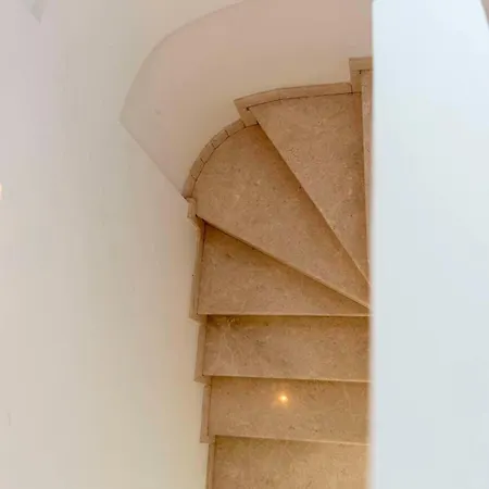 Cynthiana 4- 300m From The Sea 3 Bedrooms 3 Bathrooms *