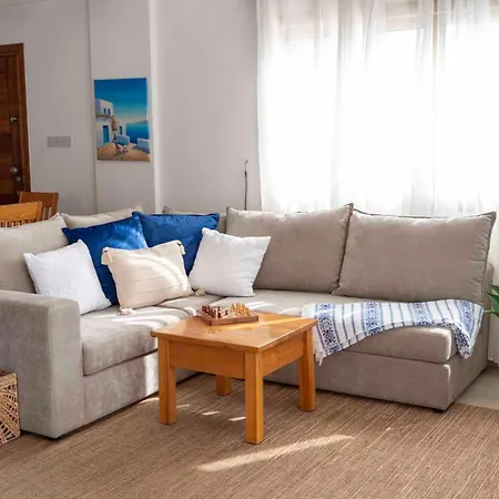 Cynthiana 4- 300m From The Sea 3 Bedrooms 3 Bathrooms Διαμέρισμα *