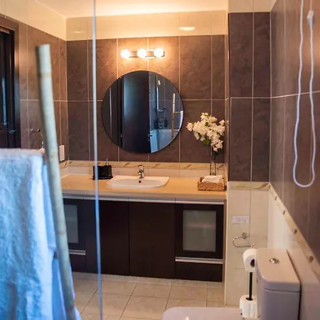 Cynthiana 4- 300m From The Sea 3 Bedrooms 3 Bathrooms * Κισσόνεργα