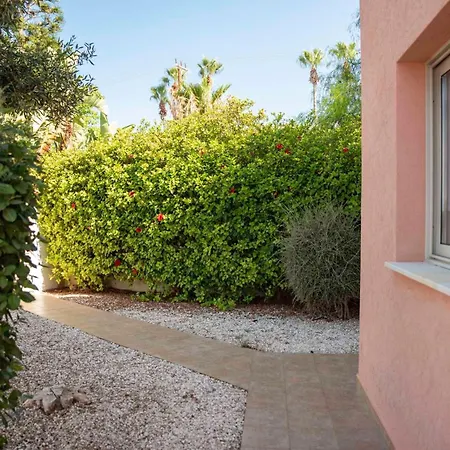 Cynthiana 4- 300m From The Sea 3 Bedrooms 3 Bathrooms