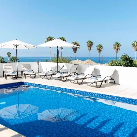 Cynthiana 4- 300m From The Sea 3 Bedrooms 3 Bathrooms