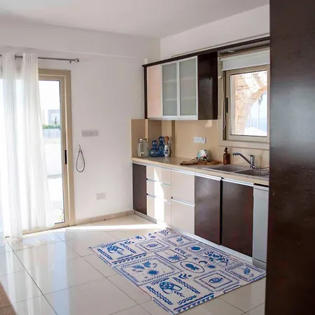 Cynthiana 4- 300m From The Sea 3 Bedrooms 3 Bathrooms