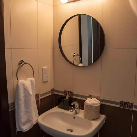 Cynthiana 4- 300m From The Sea 3 Bedrooms 3 Bathrooms شقة *