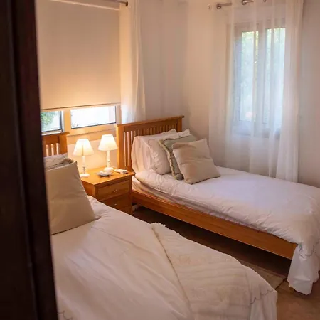 شقة Cynthiana 4- 300m From The Sea 3 Bedrooms 3 Bathrooms كيسونيجرا