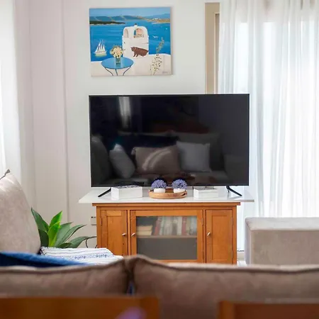 Cynthiana 4- 300m From The Sea 3 Bedrooms 3 Bathrooms شقة *