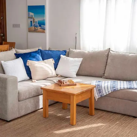 Apartment Cynthiana 4- 300m From The Sea 3 Bedrooms 3 Bathrooms