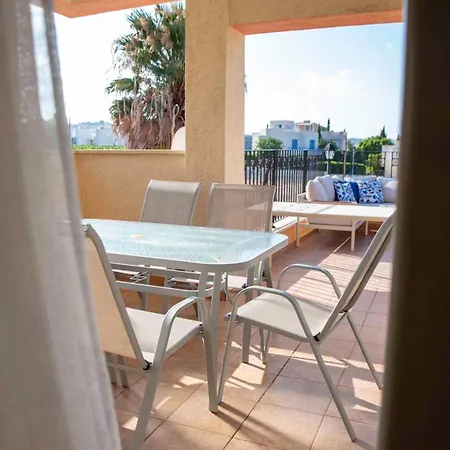 Cynthiana 4- 300m From The Sea 3 Bedrooms 3 Bathrooms *