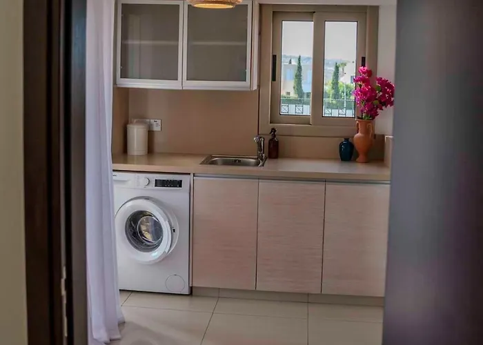 Apartmán Cynthiana 4- 300m From The Sea 3 Bedrooms 3 Bathrooms Kissonerga