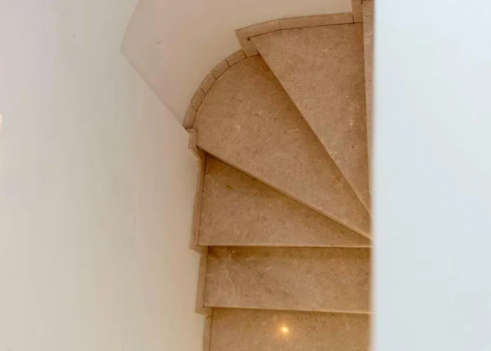 Cynthiana 4- 300m From The Sea 3 Bedrooms 3 Bathrooms *