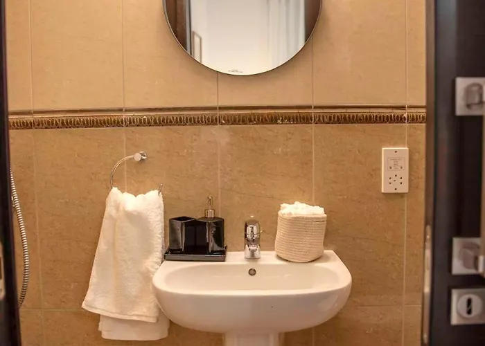 Cynthiana 4- 300m From The Sea 3 Bedrooms 3 Bathrooms Apartmán *