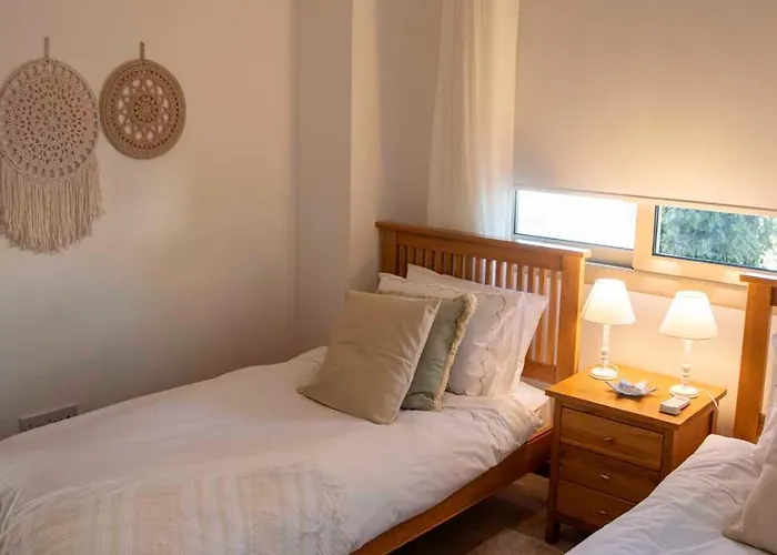 Cynthiana 4- 300m From The Sea 3 Bedrooms 3 Bathrooms