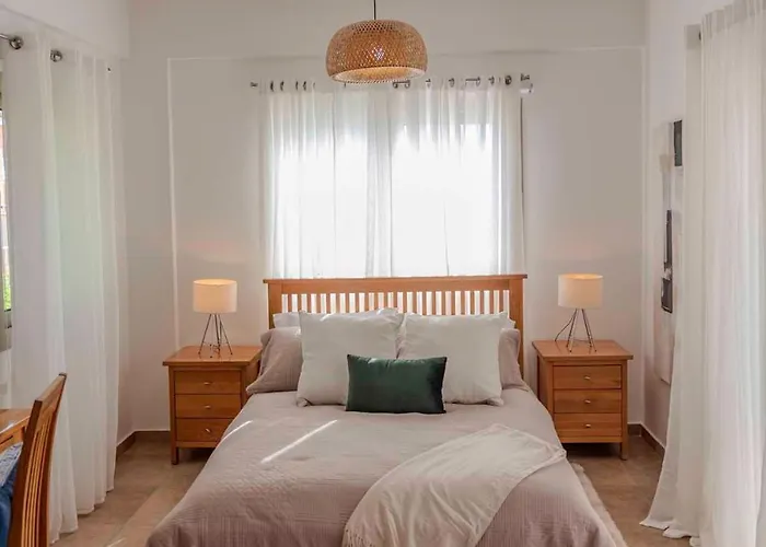 Cynthiana 4- 300m From The Sea 3 Bedrooms 3 Bathrooms